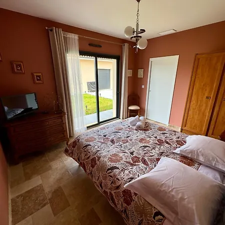 Aux Oliviers D'artur Penzion 3*