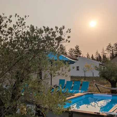 Aux Oliviers D'artur 3* Tour-de-Faure