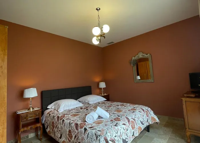 Aux Oliviers D'artur Gasthof 3*