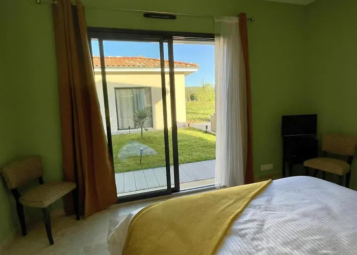 Aux Oliviers D'artur Tour-de-Faure