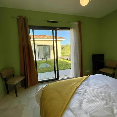 Aux Oliviers D'artur Tour-de-Faure