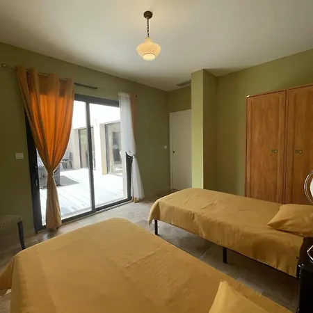 Aux Oliviers D'artur Guest house