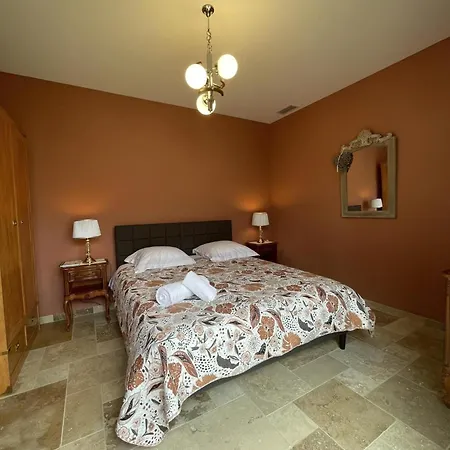 Guest house Aux Oliviers D'artur *